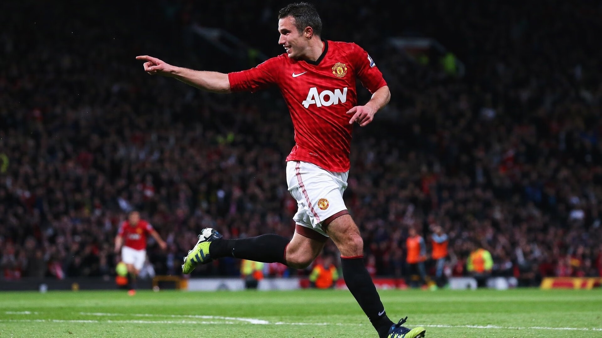 球迷文化塑造赛场灵魂,从助威到公益,看体育迷如何改写赛事影响力